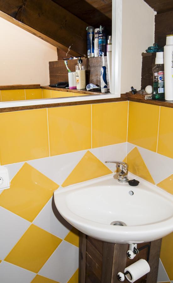 Albergue A'Noguera Castiello de Jaca Oda fotoğraf